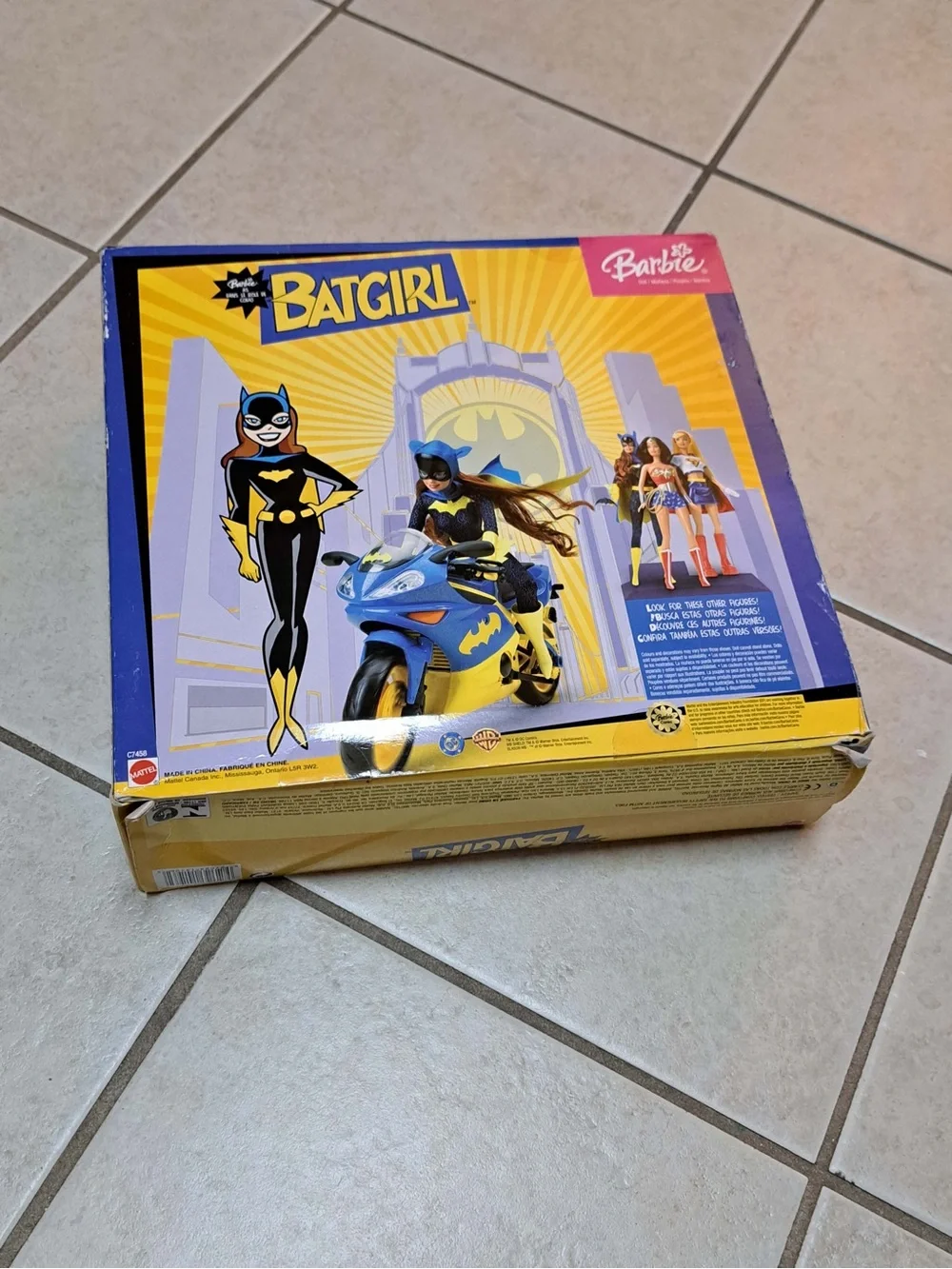 Barbie 2003 Mattel Barbie as Batgirl doll set (model C7458)